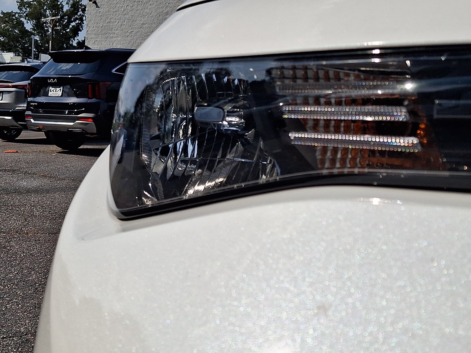 Certified Used 2025 Snow White Pearl Kia LX image 9