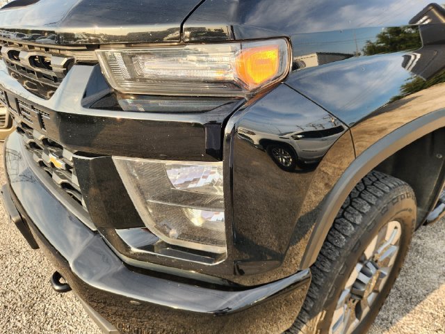 Used 2022 BLACK Chevrolet Custom image 5