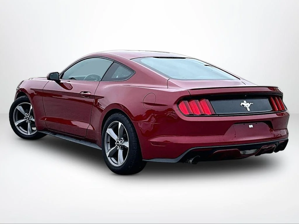 Used 2016 Red Ford V6 image 14