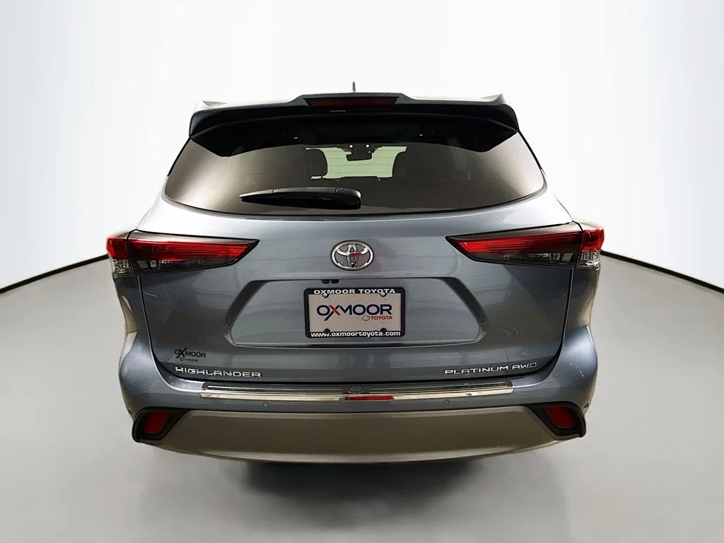 Used 2021 Moon Dust Toyota Platinum image 6