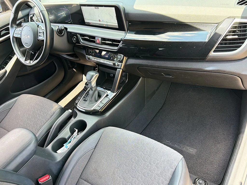 Used 2025 Gray Kia S image 17