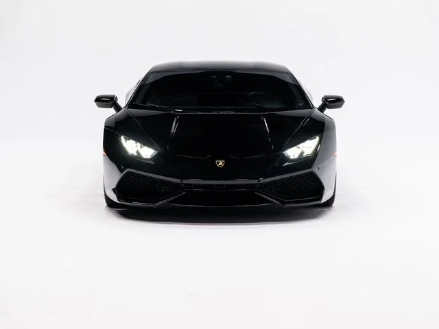 Used 2018 Black Lamborghini  image 7