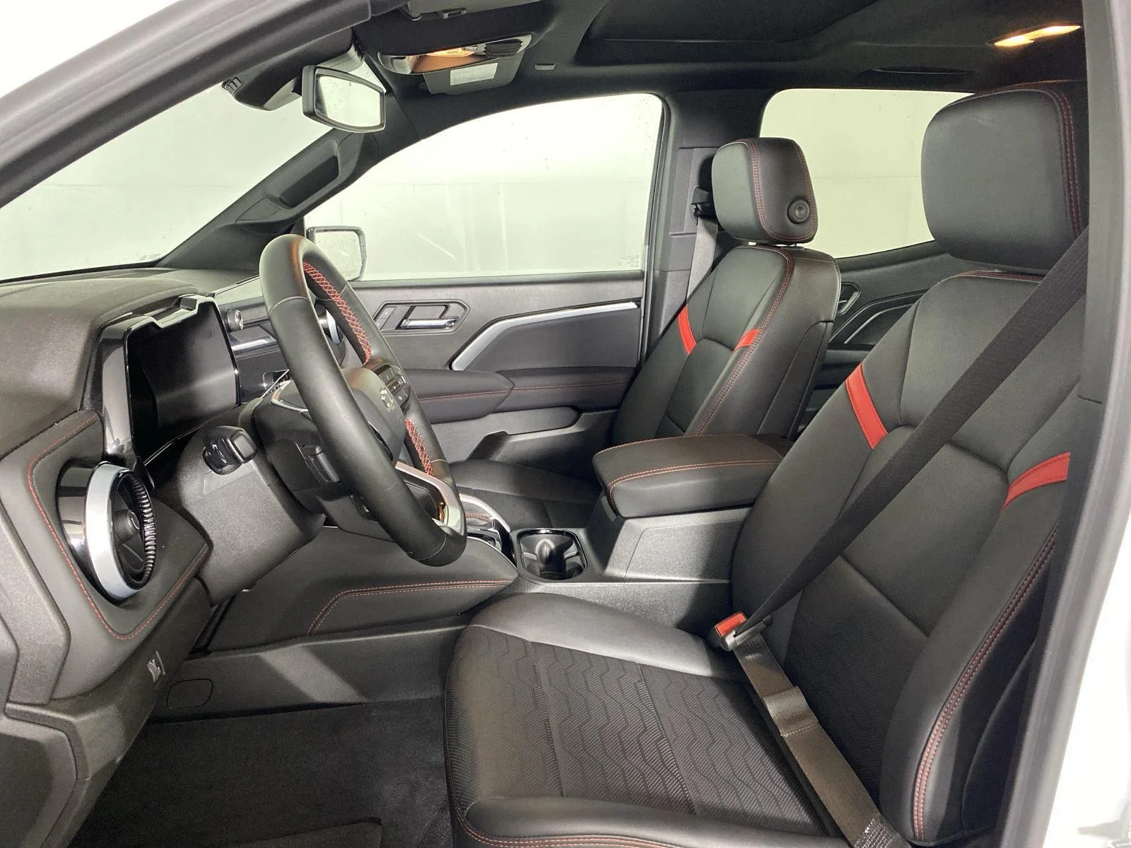 Used 2026 Summit White Chevrolet Z71 image 10
