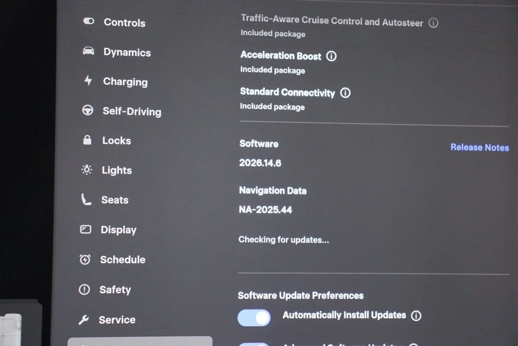 Used 2020 Solid Black Tesla Long Range image 15