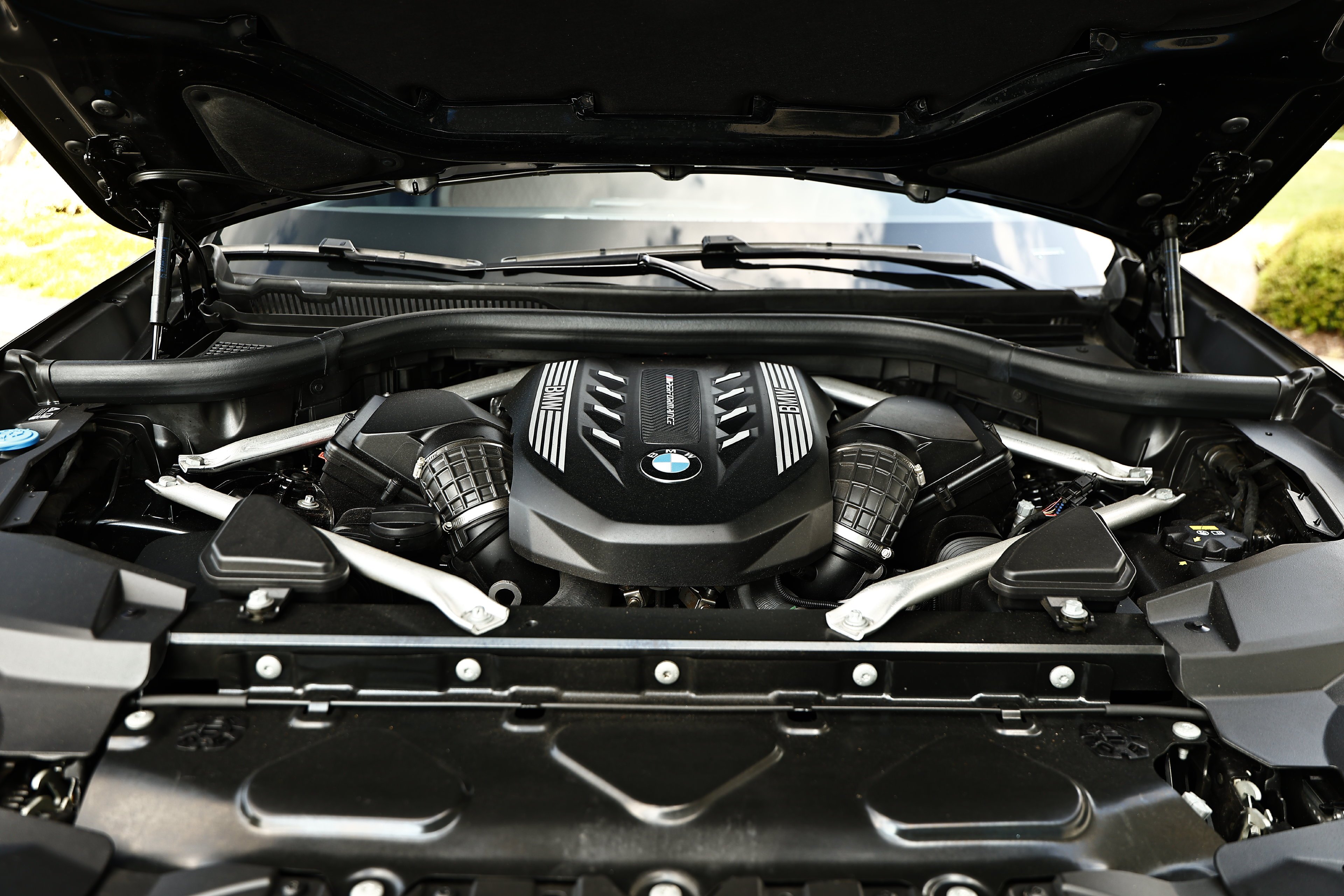 Used 2023 Black Sapphire Metallic BMW M50i image 31