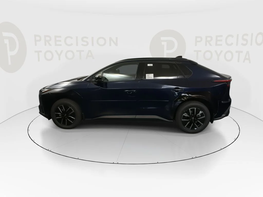 2026 Toyota bZ XLE - Photo 11