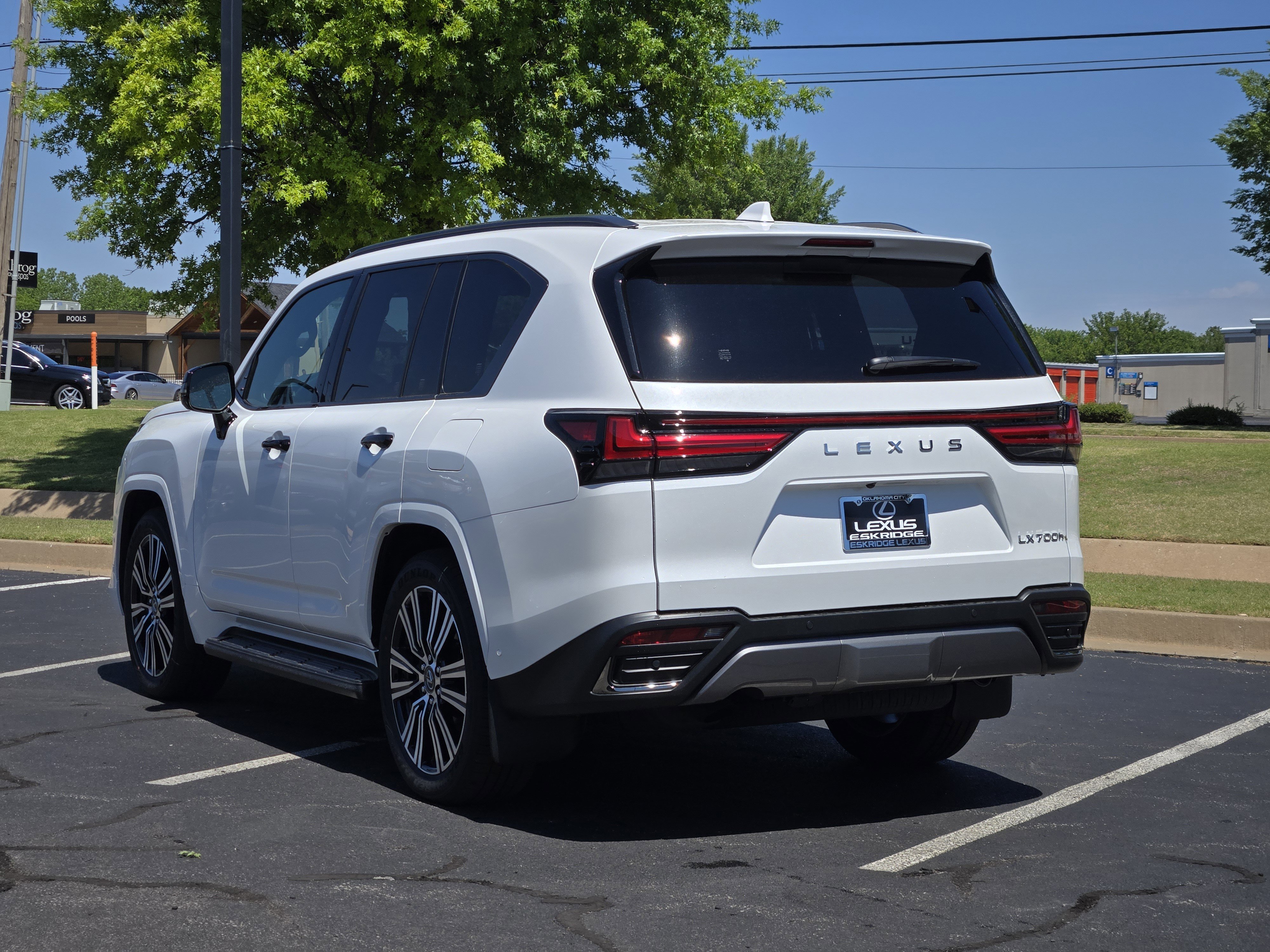 New 2026 Eminent White Pearl Lexus LUXURY image 3