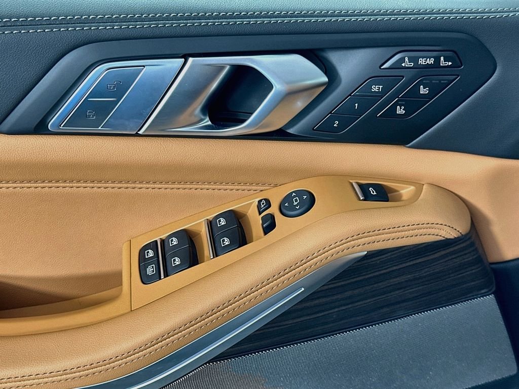 New 2027 Gray Metallic BMW xDrive40i image 20