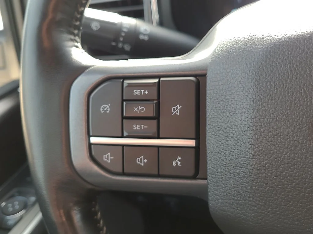 Used 2023 White Ford Lariat image 30