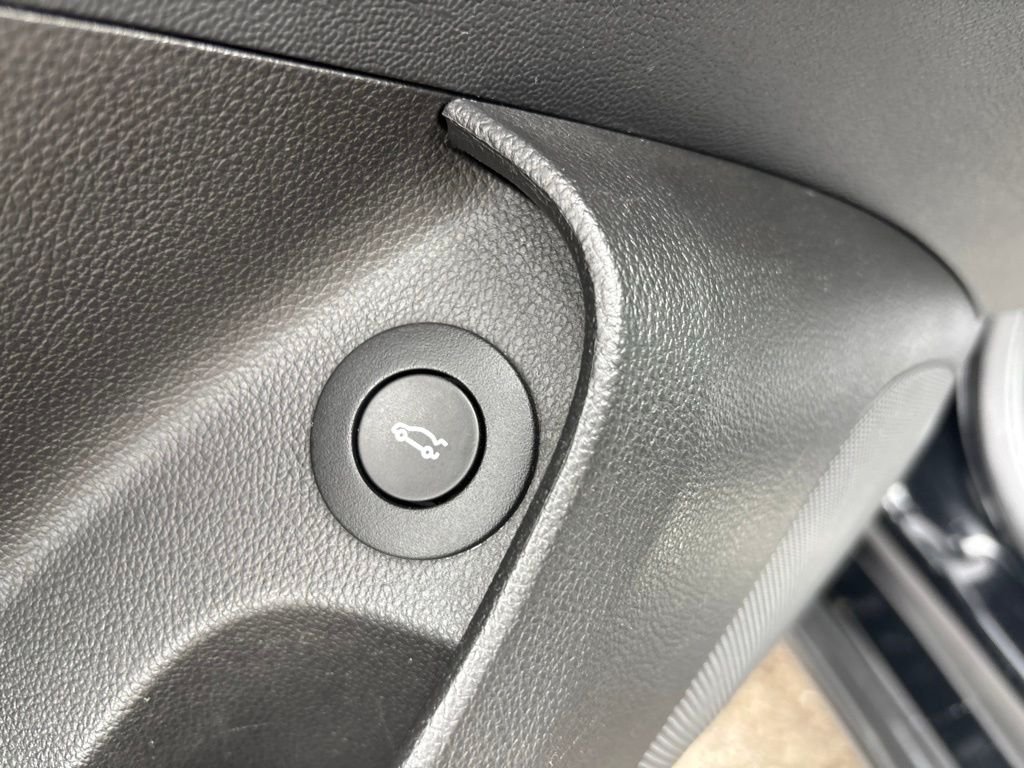 Used 2015 Black Buick Turbo/e-Assist Premium I image 18
