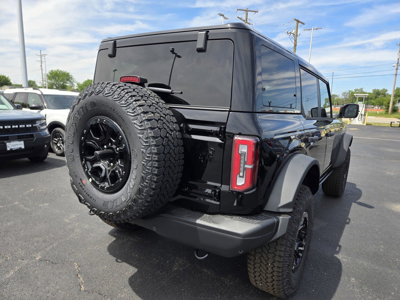 New 2026 Shadow Black Ford Badlands image 4
