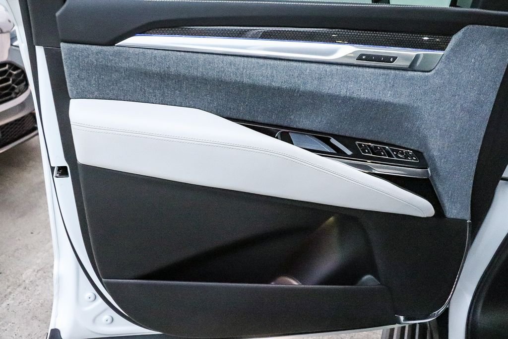 Used 2025 Crystal White Cadillac V-Series image 24