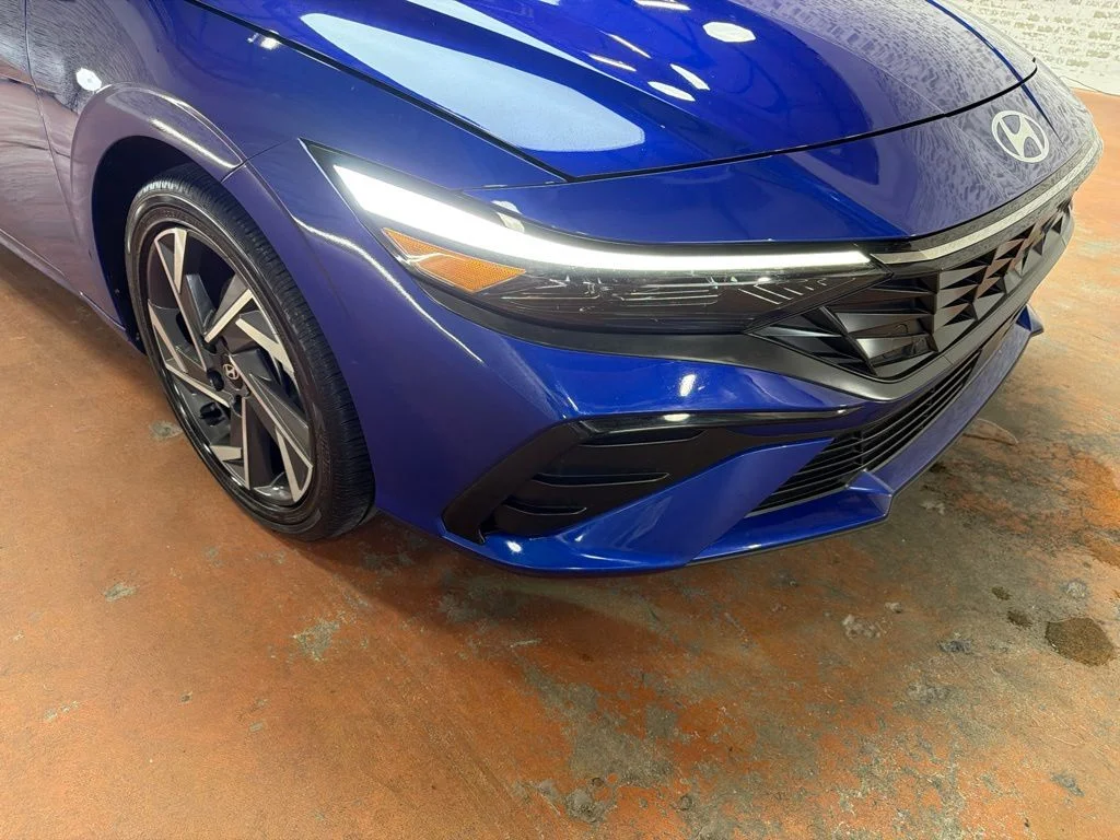 Used 2025 Intense Blue Hyundai SEL Convenience image 9