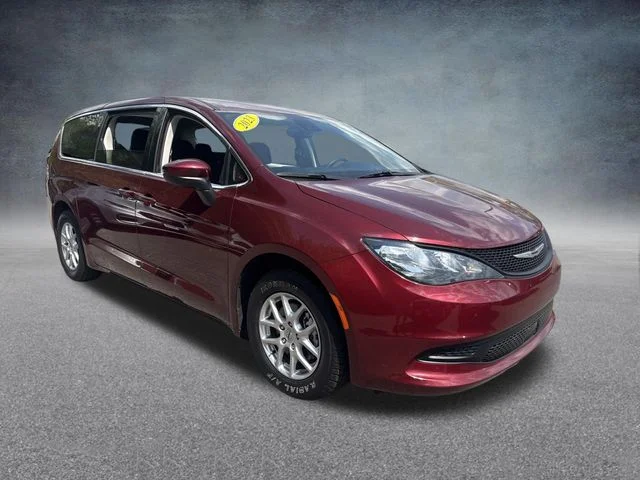 Used 2023 Red Chrysler LX image 4