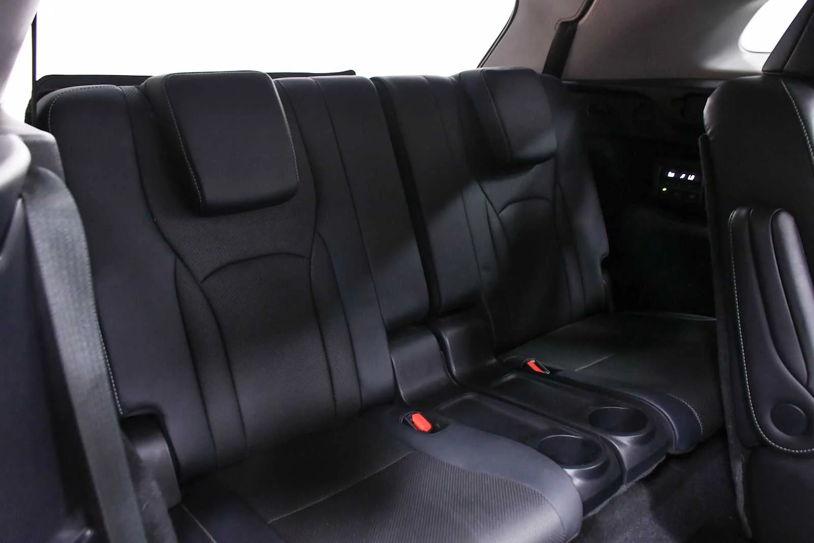 Used 2019 Atomic Silver Lexus Premium image 25