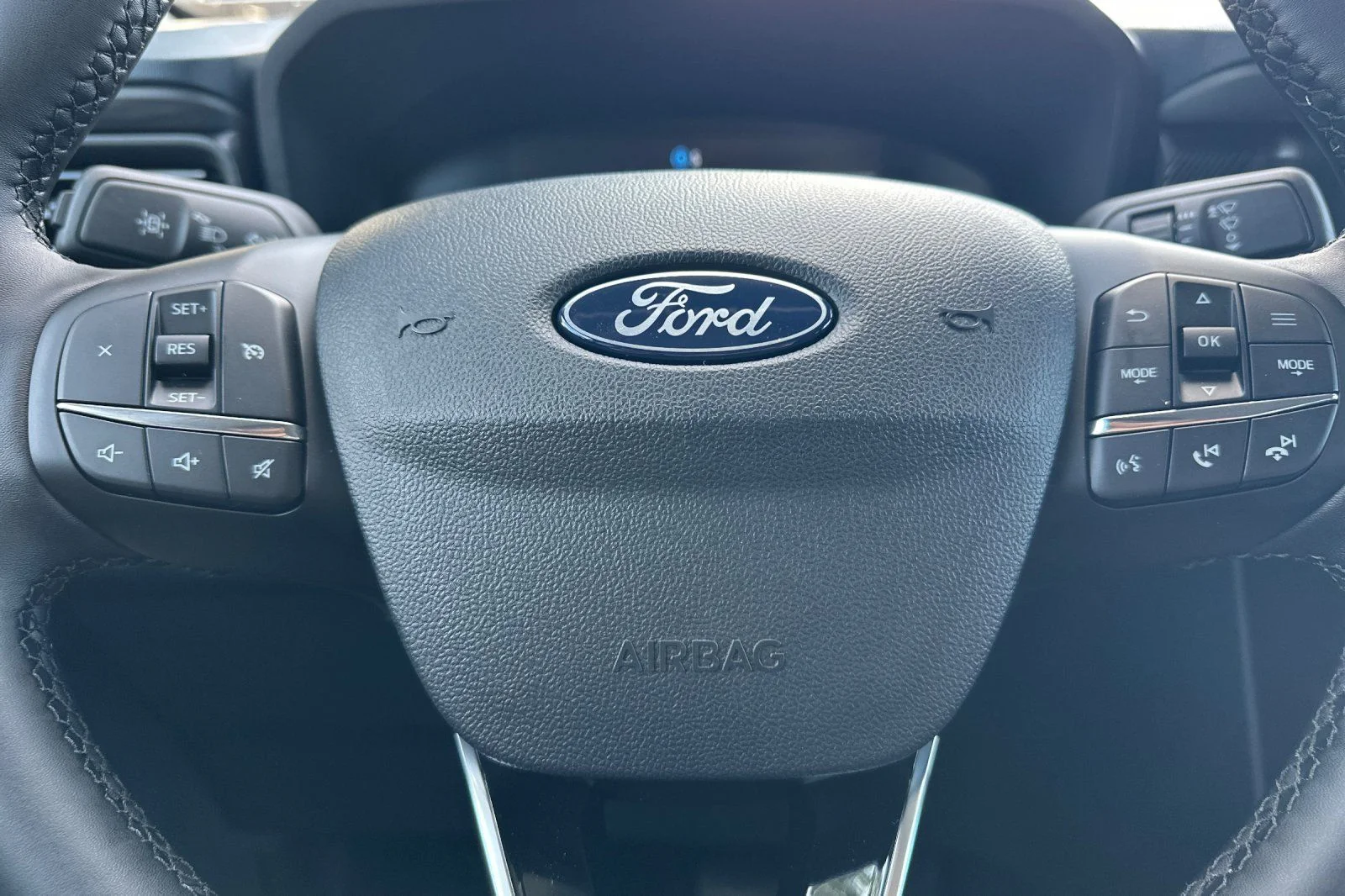 New 2026 Space White Metallic Ford XLT image 18