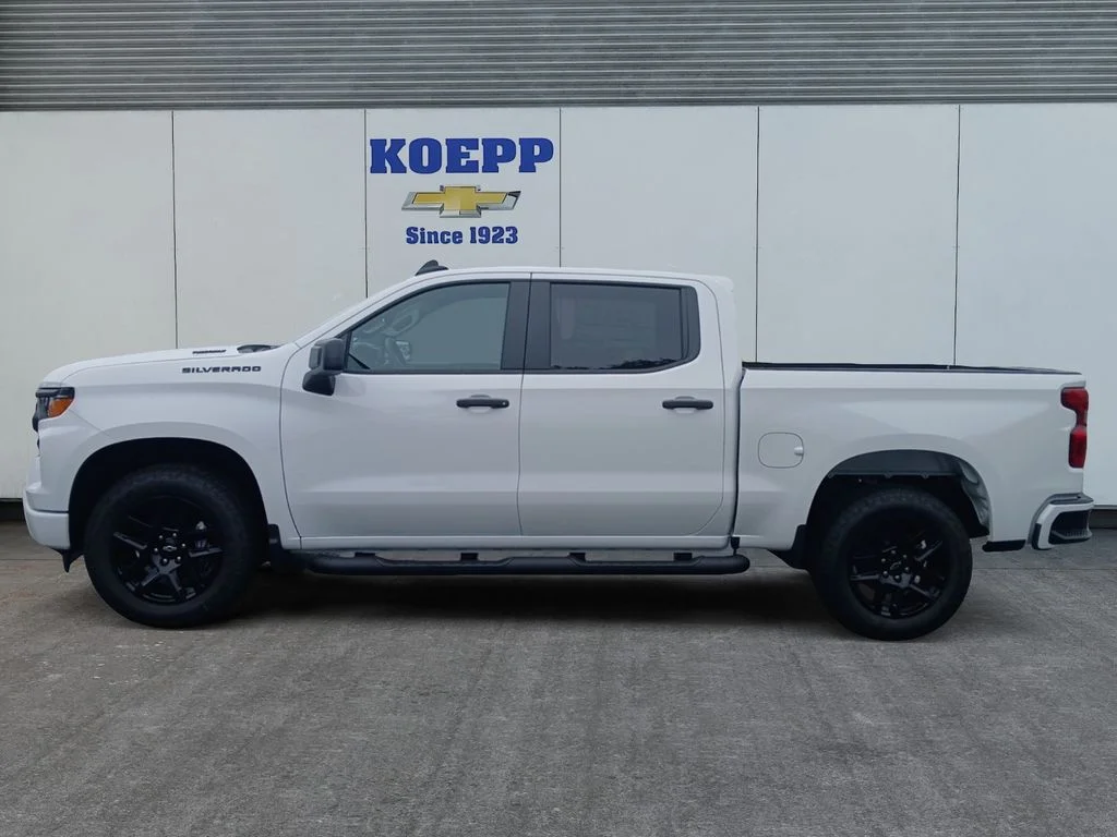 New 2026 Summit White Chevrolet Custom image 2