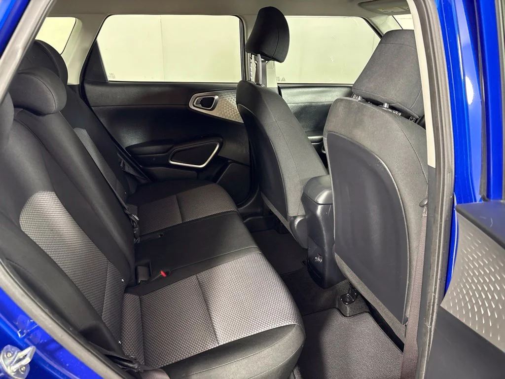 Used 2022 Blue Kia X-Line image 19