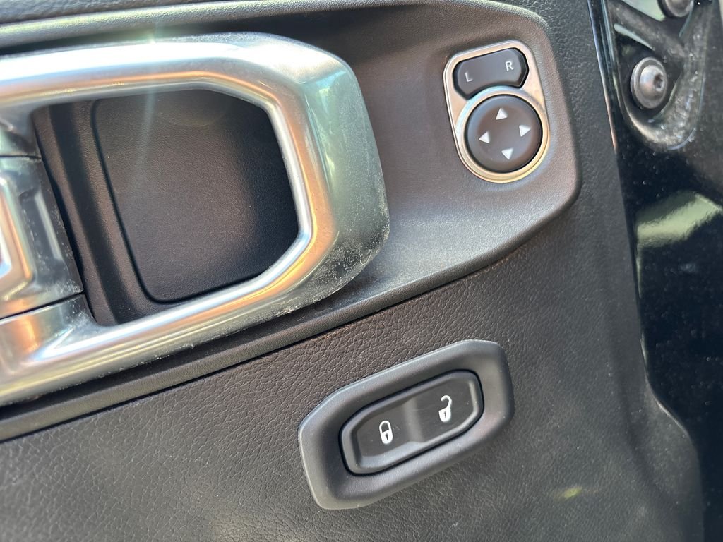 Used 2022 Black Jeep Willys image 13
