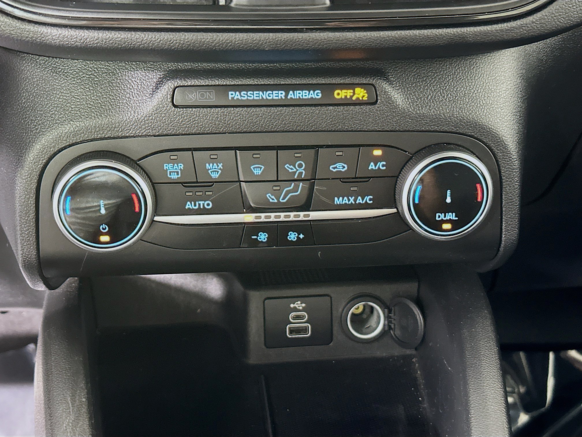 Used 2024 Gray Metallic Ford ST-Line image 23