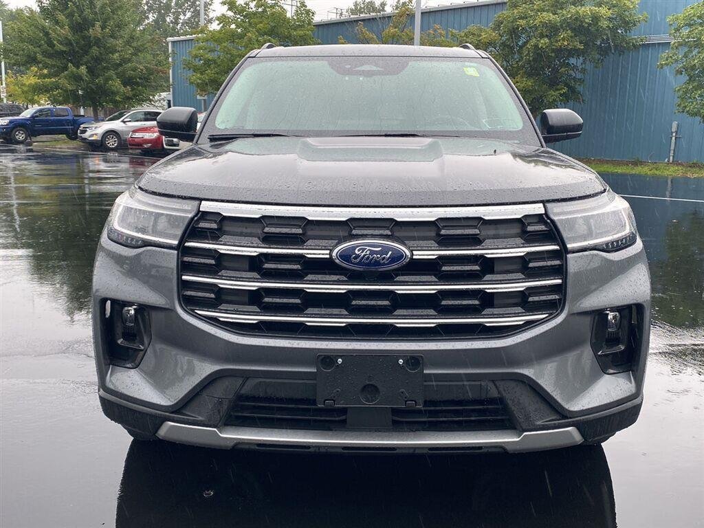 Used 2025 Carbonized Gray Ford Active image 6