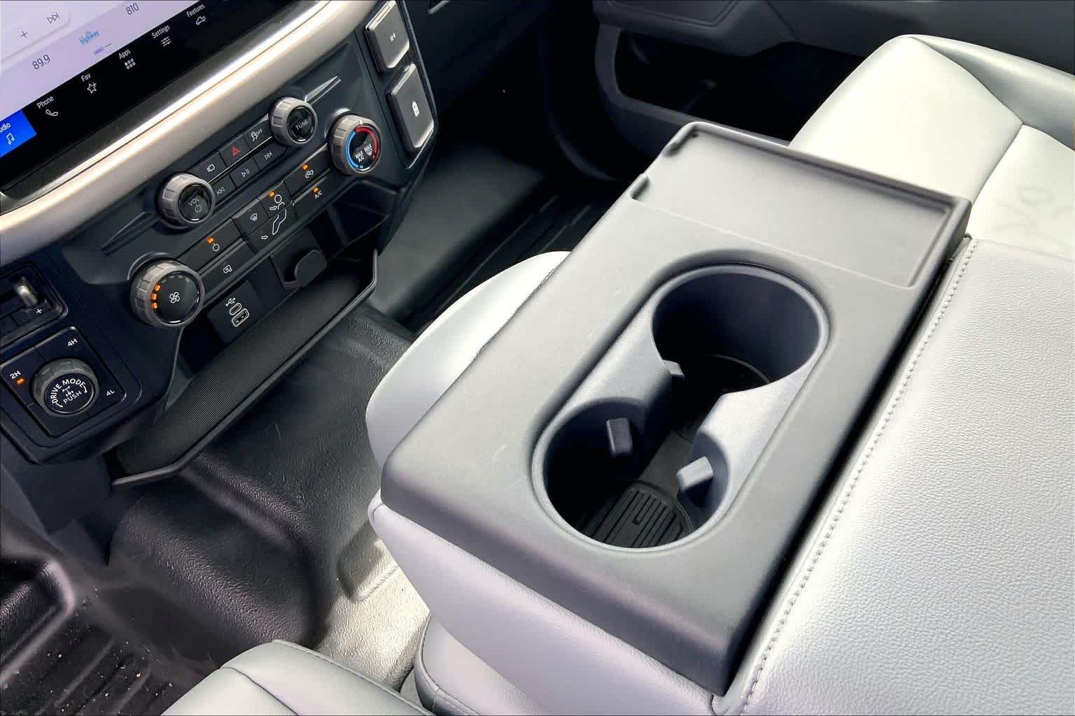 New 2026 Oxford White Ford XL image 5