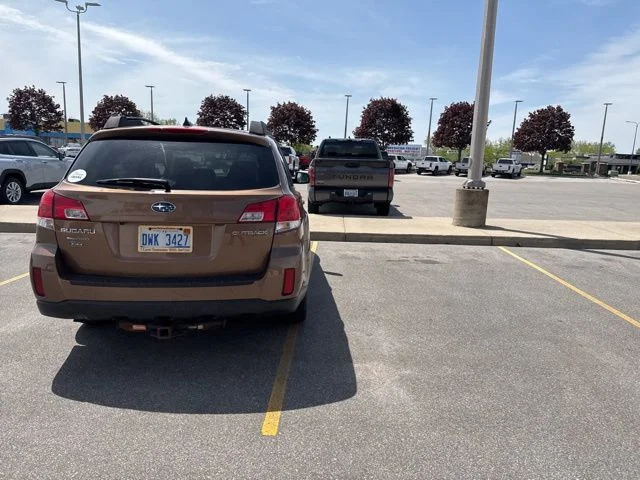 Used 2013 Tan Subaru 2.5i image 6