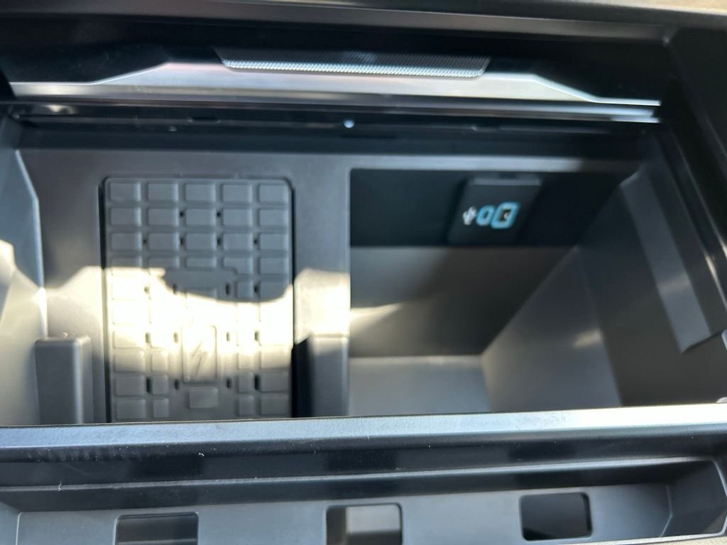 New 2026 Star White Metallic Tri-Coat Ford Platinum image 33