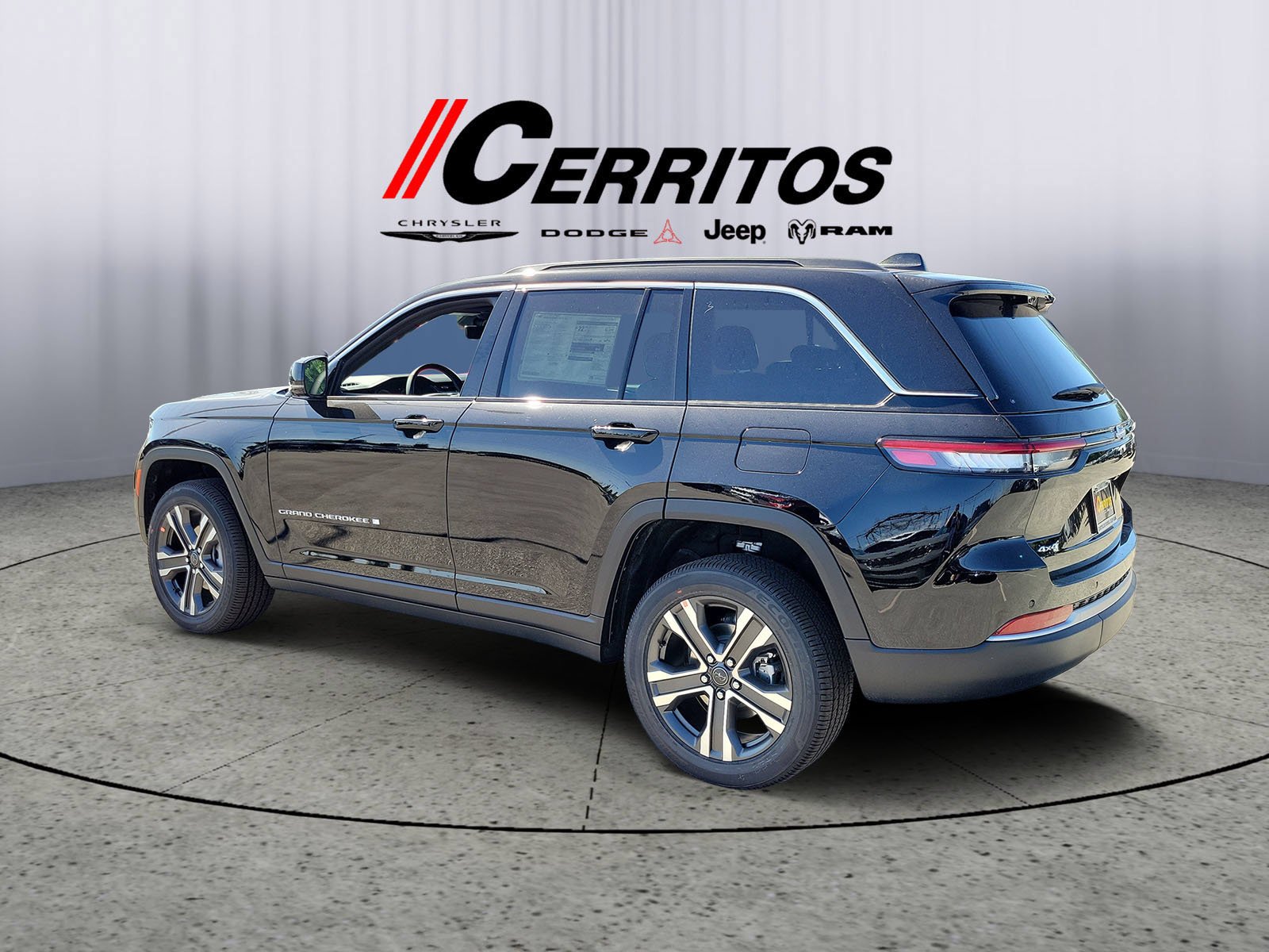 New 2027 High-Gloss Black Paint Jeep Limited image 2