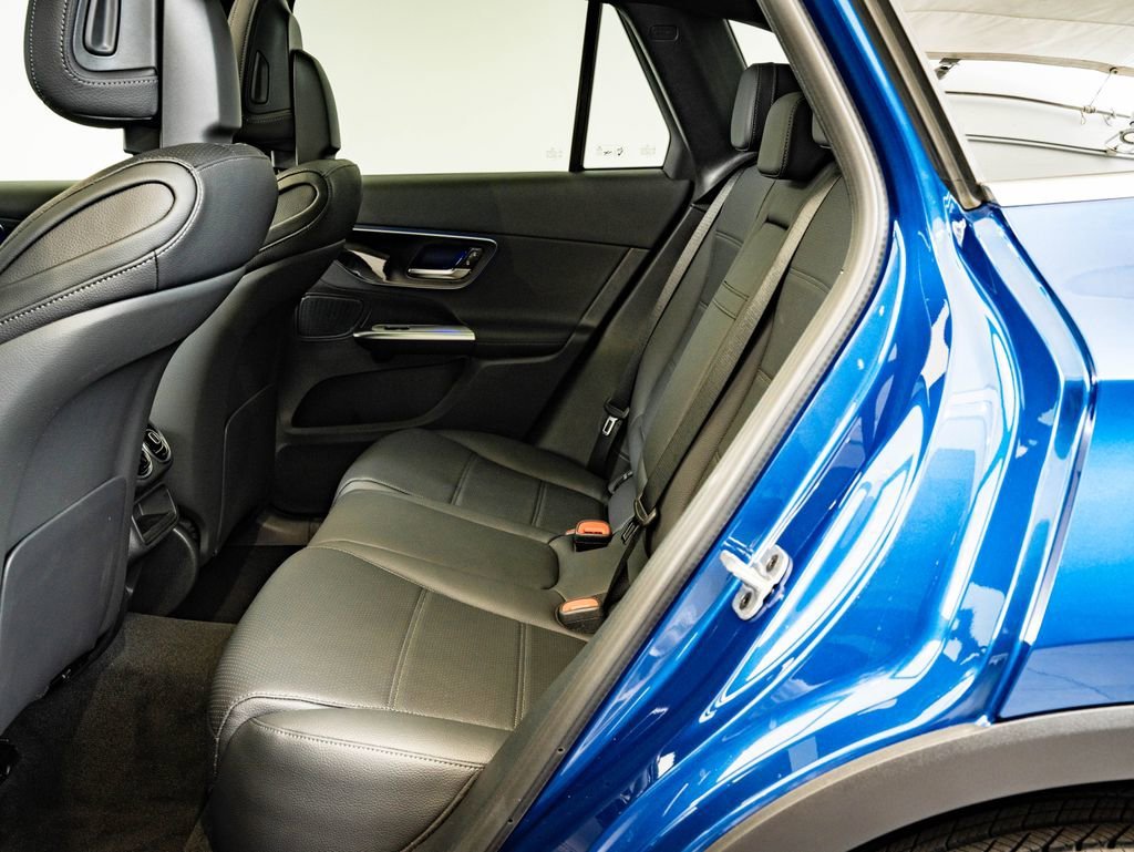 New 2026 Starling Blue Metallic Mercedes-Benz GLC 300 image 41