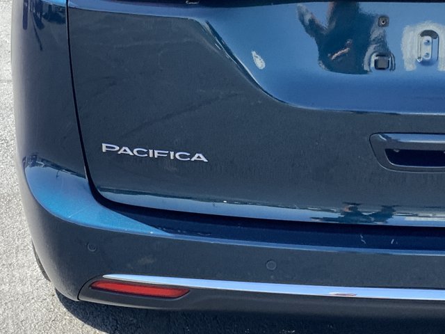 Used 2021 Fathom Blue Pearlcoat Chrysler Hybrid Limited image 5