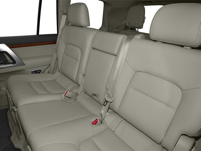 Used 2014 Silver Toyota  image 14