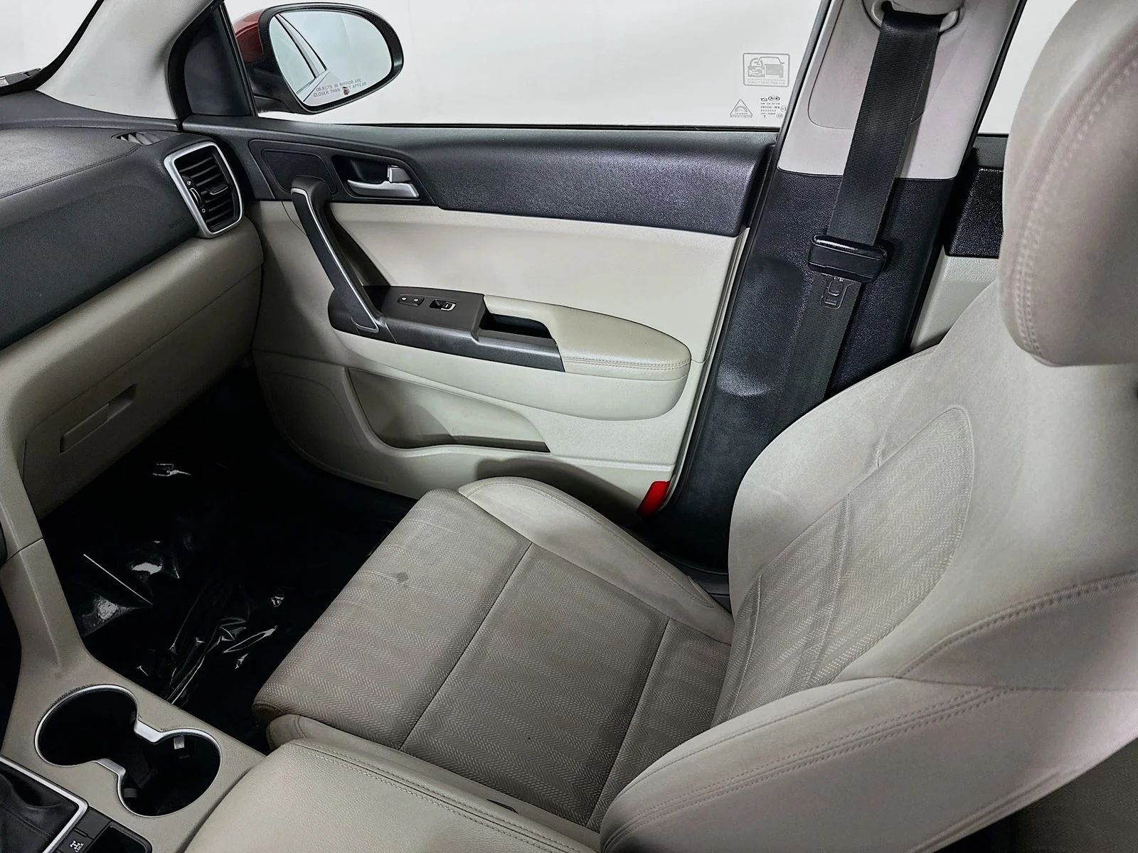 Used 2021 Hyper Red Kia LX image 22