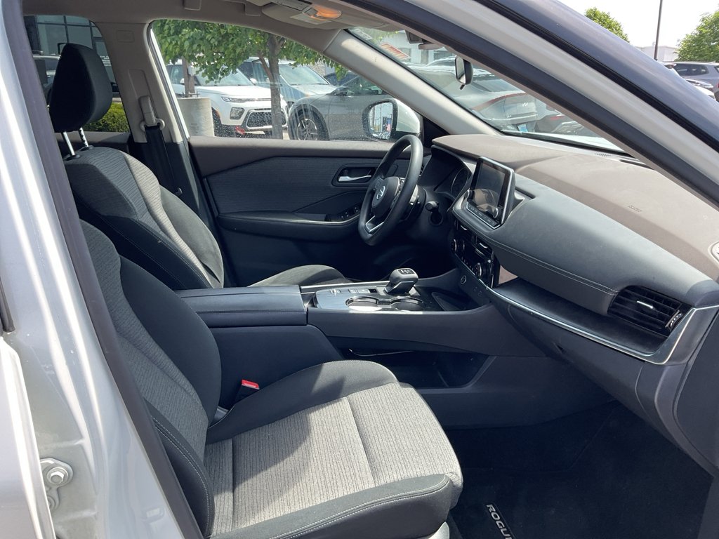 Used 2021 Pearl White Tricoat Nissan SV image 11