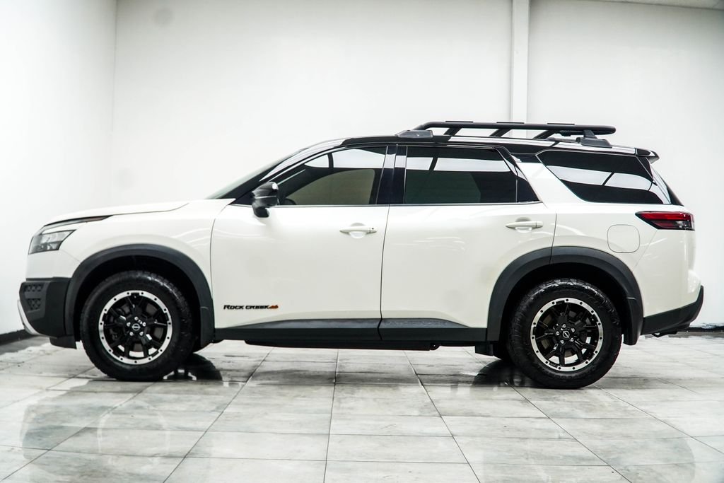 Used 2024 White Nissan Rock Creek image 9