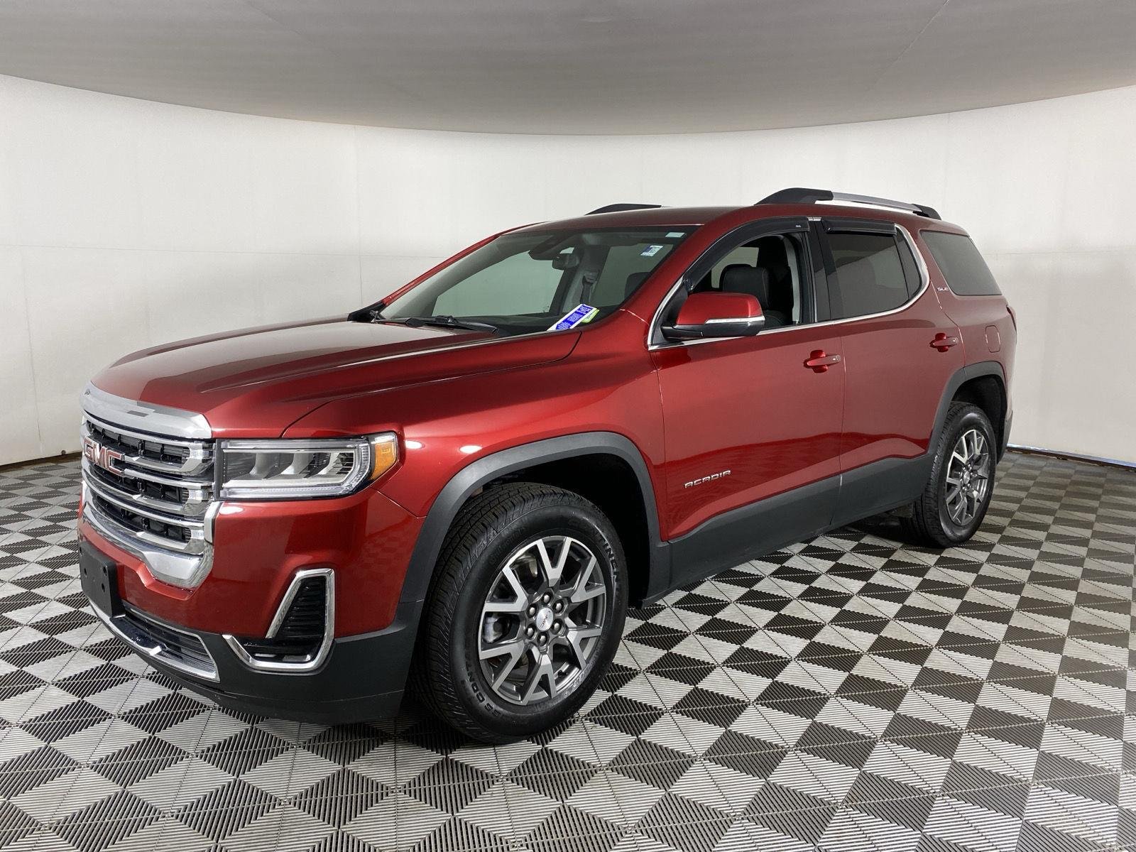 Used 2023 Volcanic Red Tintcoat GMC SLE image 3