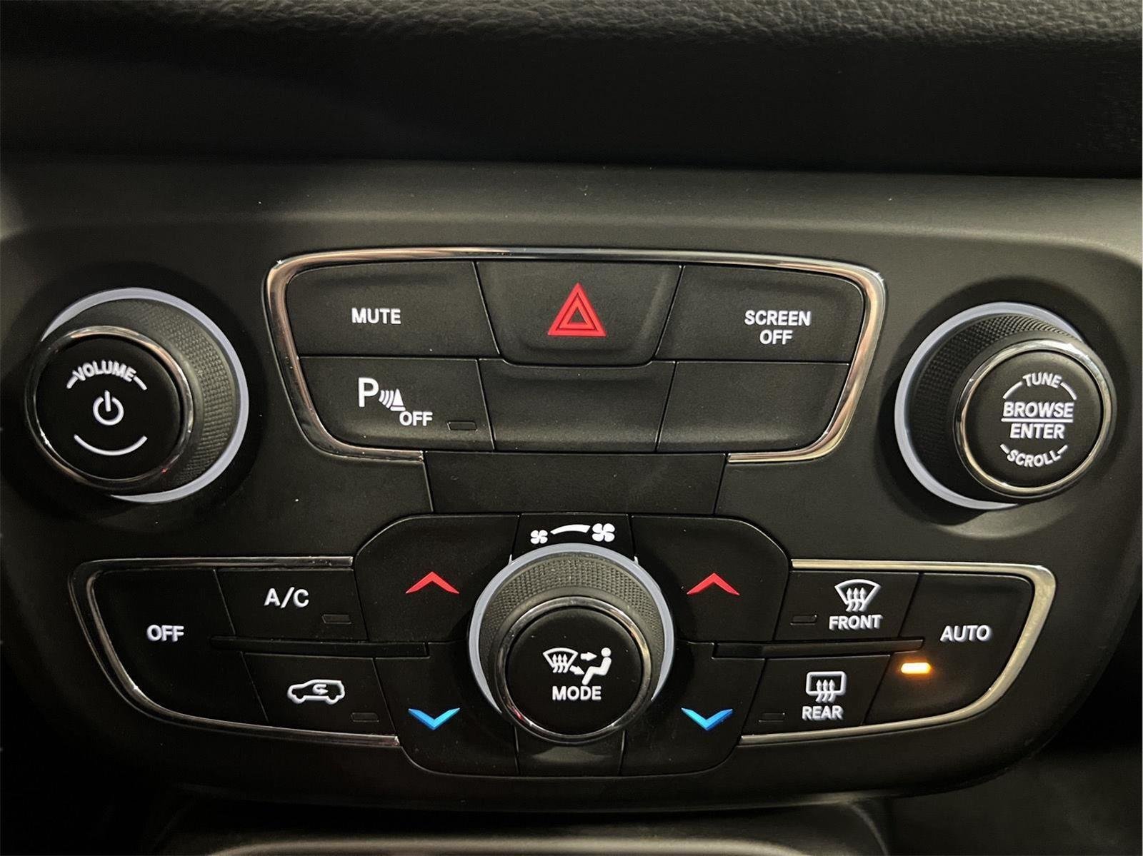 Used 2018 White Clearcoat Jeep Sport image 29