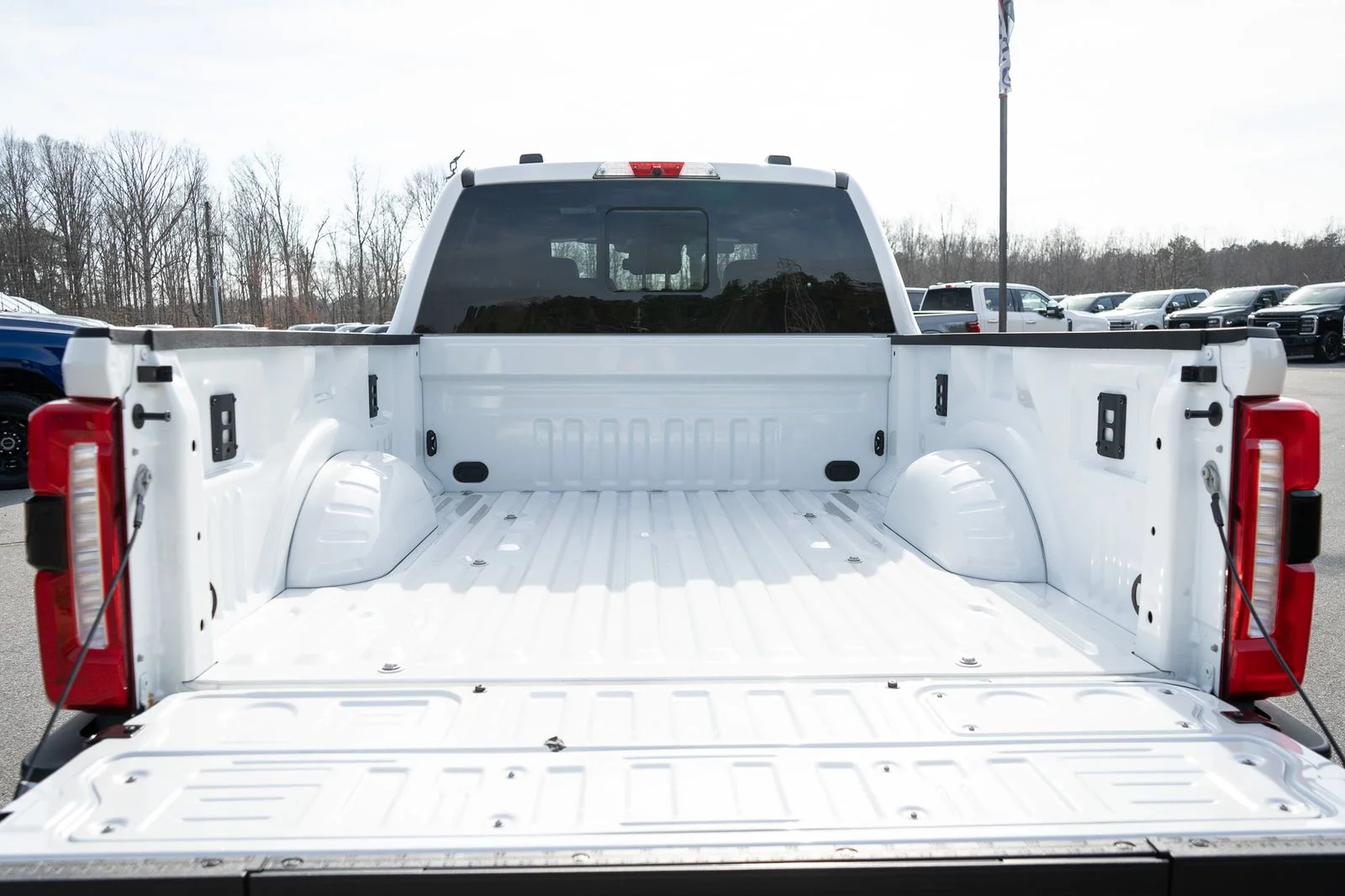 New 2026 Star White Metallic Tri-Coat Ford F-250® Lariat® image 20