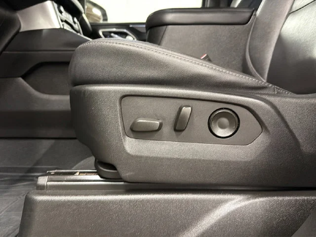 Used 2023 Gray Chevrolet LT image 17
