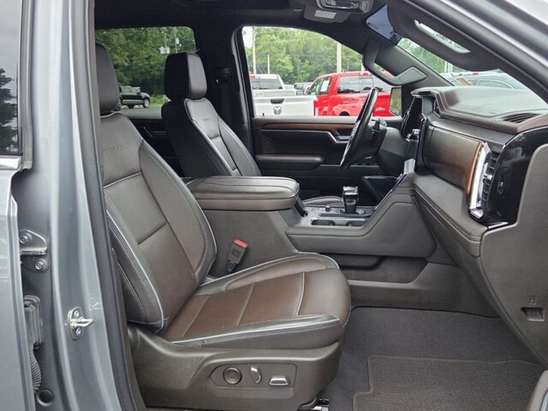 Used 2023 Sterling GMC Denali image 17