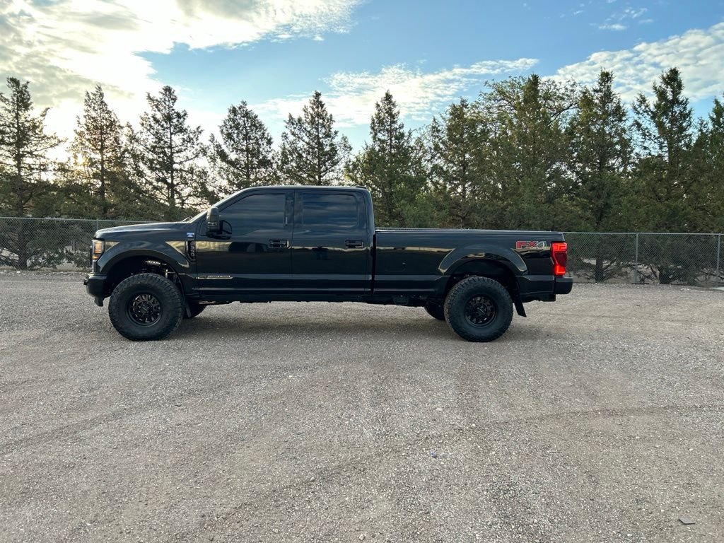 Used 2022 Black Metallic Ford King Ranch image 3