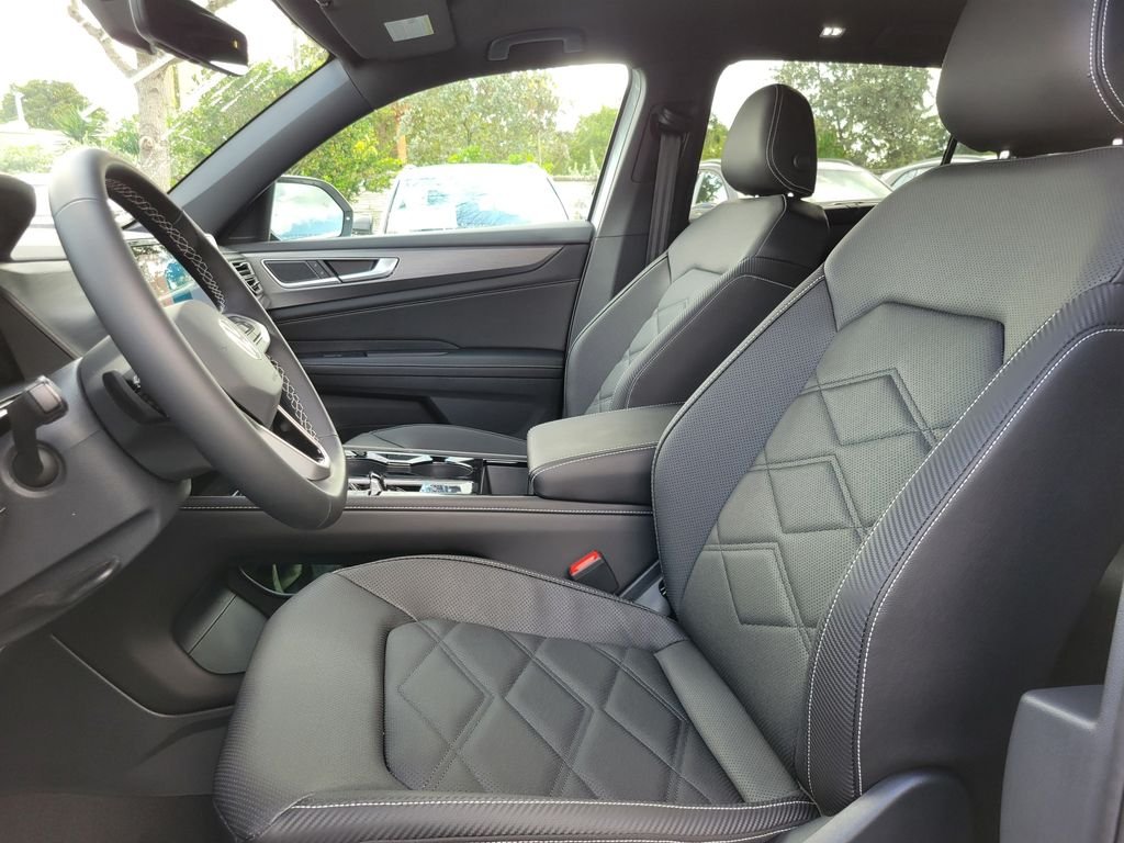 New 2026 White/off-white Volkswagen 2.0T SE w/Technology image 10