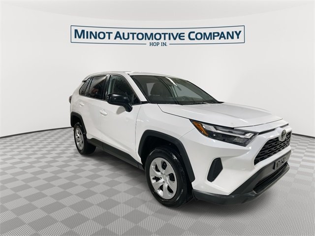 2025 Toyota RAV4 LE photo 2