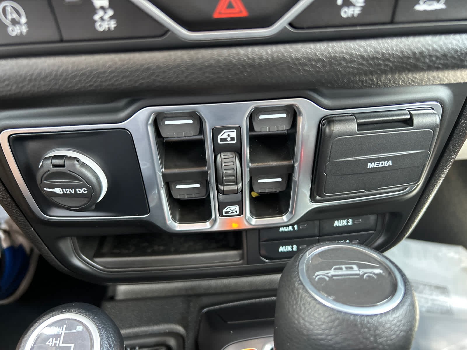 2025 Jeep Gladiator Sport S - Photo 30