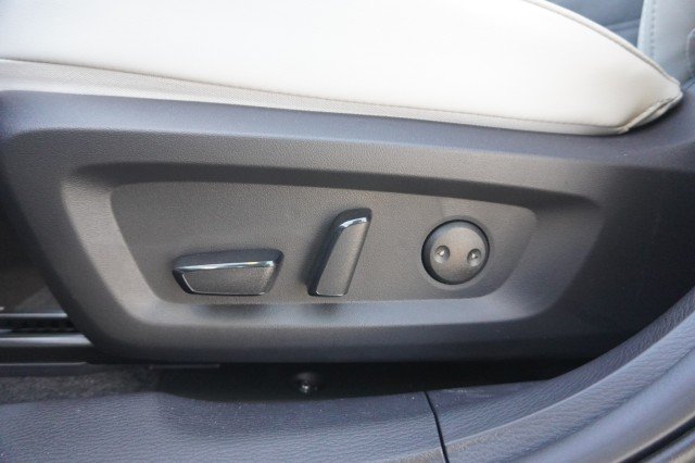 New 2025 Black Diamond Mitsubishi SE image 20
