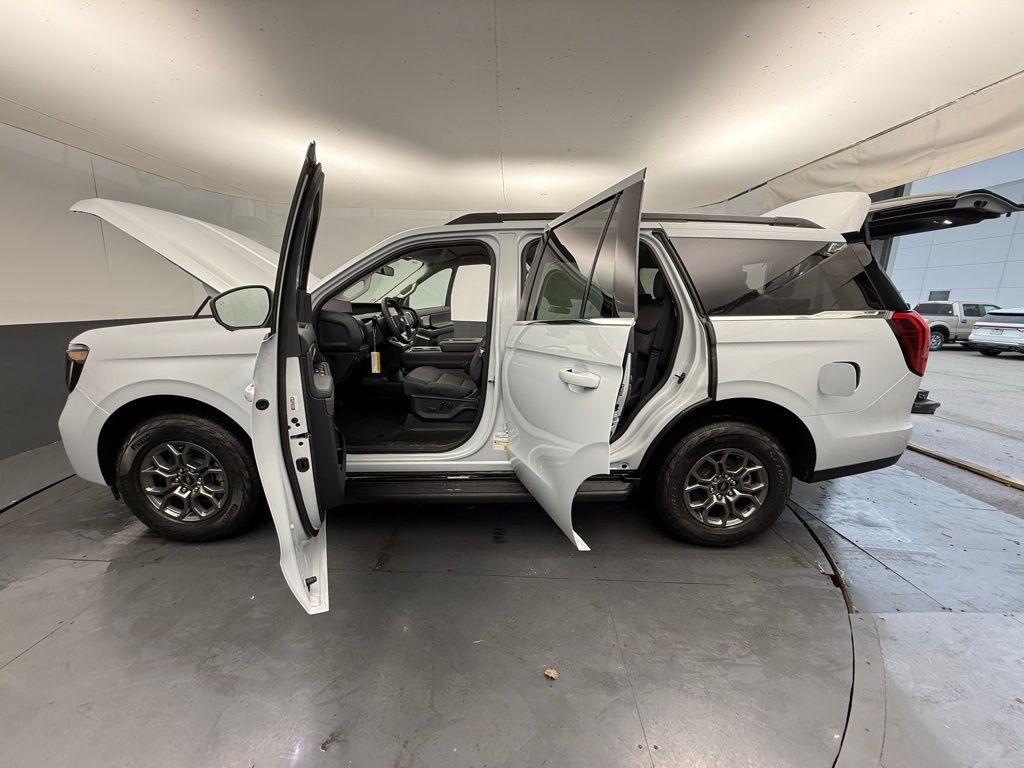 New 2025 Space Silver Metallic Ford Active image 18