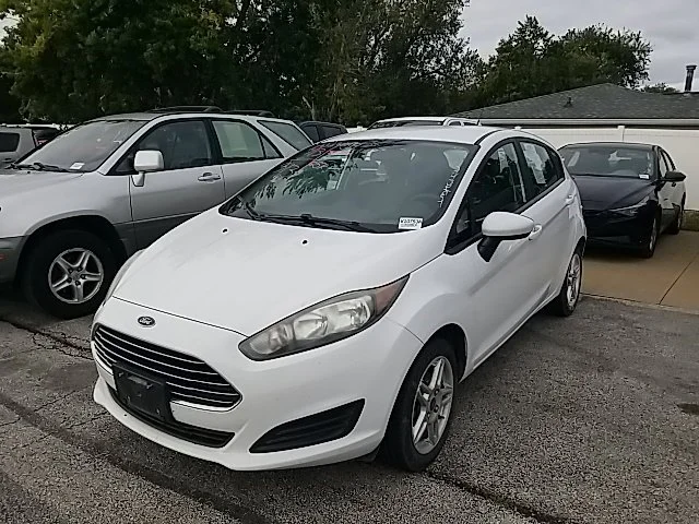 Used 2019 White Ford SE image 15