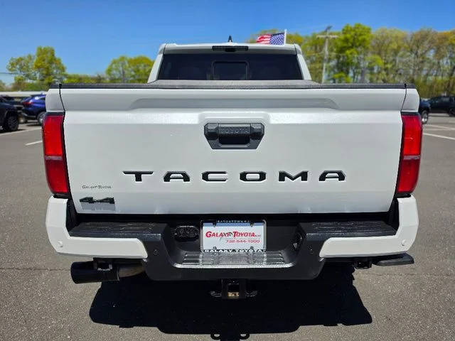 2024 Toyota Tacoma TRD Sport - Photo 6