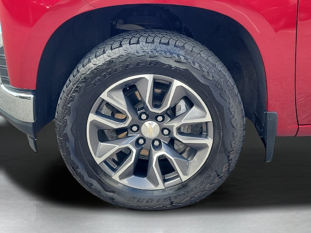 Used 2021 Red Chevrolet LT image 27