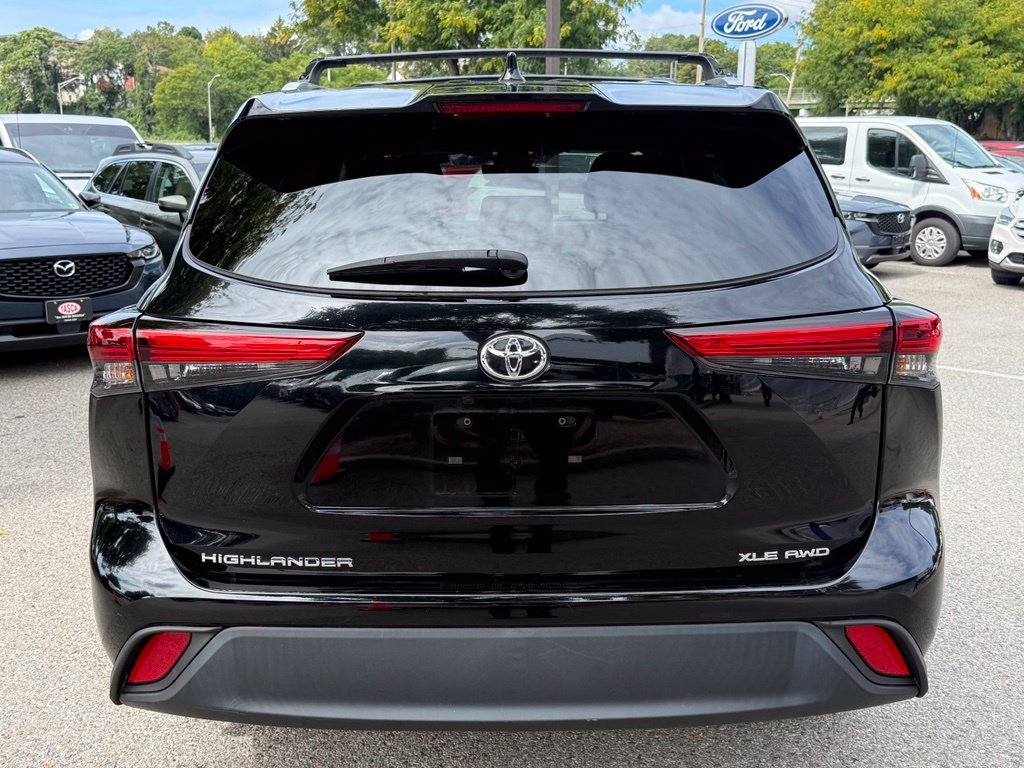 Used 2023 Black Toyota XLE image 7